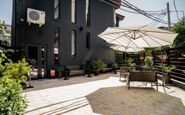 11 Butikov Apart-Hotel