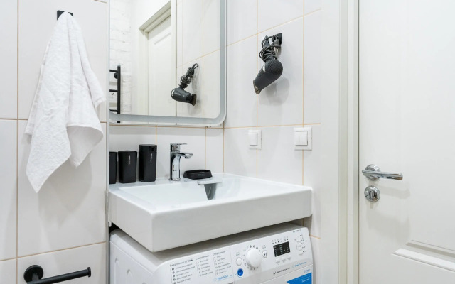 Dizaynerskaya Dvukhmestnaya Studiya Flat