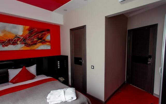 Mildom Premium Hotel