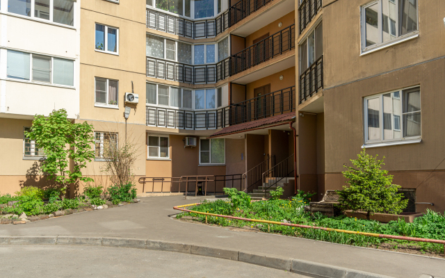 Квартира с балконом у госпиталя ветеранов