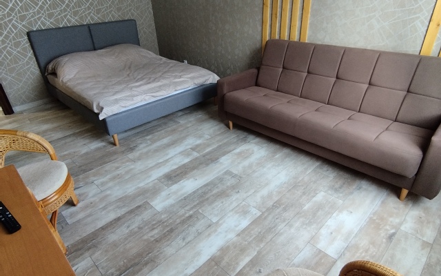 Апартаменты на Леонова