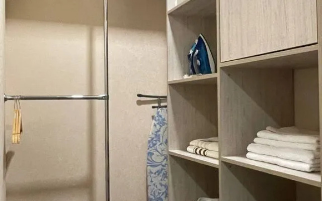 Na Ul. Ostrovskogo 75 Flat