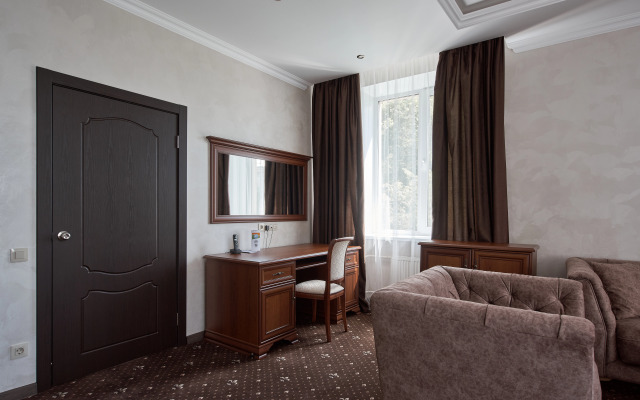 Korona Hotel