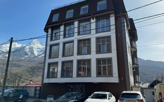 Квартира с отдельной спальней и видом на горы на Березовой 28/1 Я на море