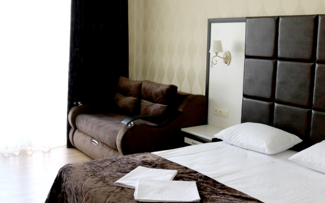 Kristall Hotel