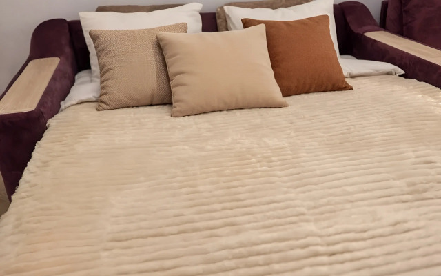 Апартаменты 1к Апарт-Комфорт на Сеславинской 16к2