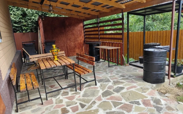 Гостевой Дом на Улице Хуторская 8