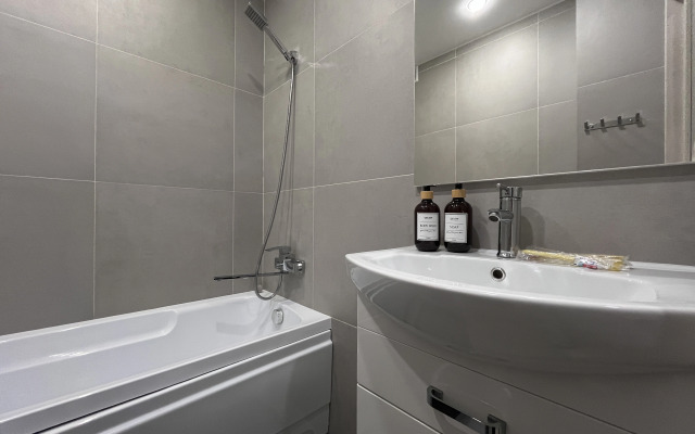 Uyutnaya dvukhkomnatnaya Na Solnechnom Bulvare flat