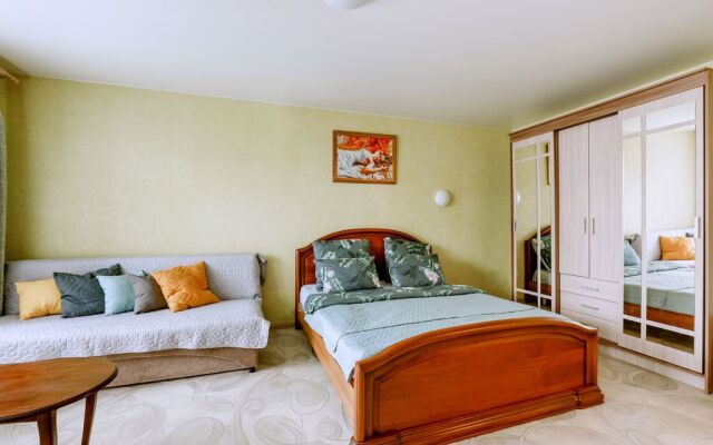 Квартира рядом с площадью советов