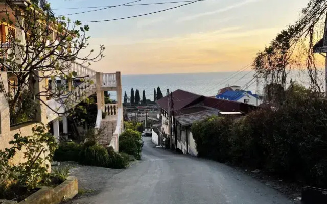 Araik Guest house