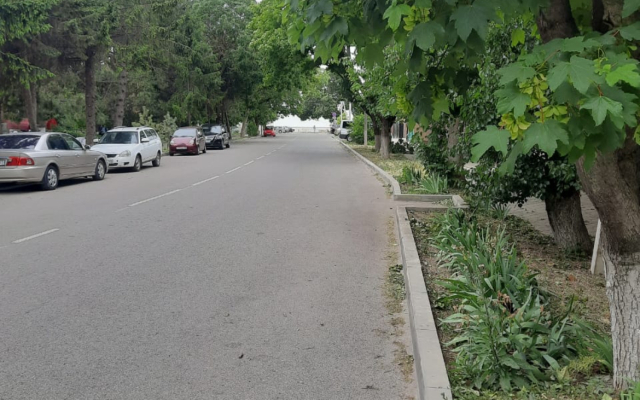 Uyutnaya Na Beregu Morya Flat