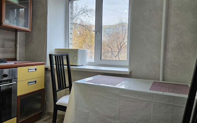 Квартира 1-комнатная на Красноуральской 21