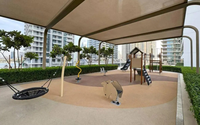 Keyrock Palm View Pool & Gym Access Apartments