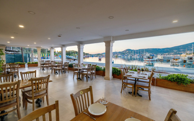 Hanedan Hotel