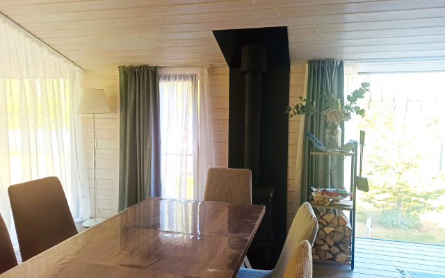 Dubldom U Lesa Private house