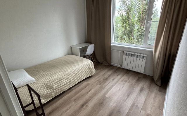 Uyutnaya Trekhkomnatnaya v Razvitom Rayone Voronezha Flat
