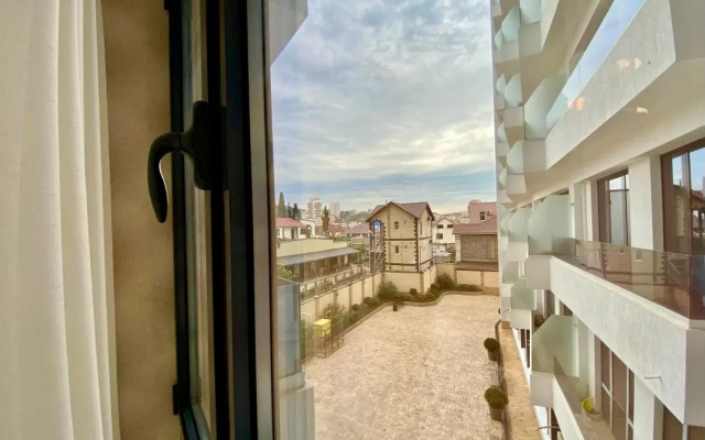 4 Krymskiy Mamayka Apartment
