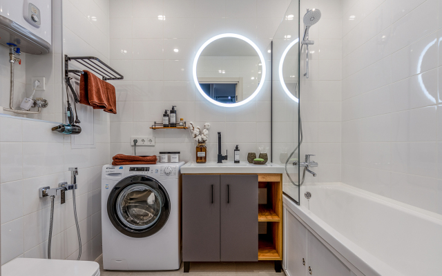 evro-2 u m. Lesnaya Apartments