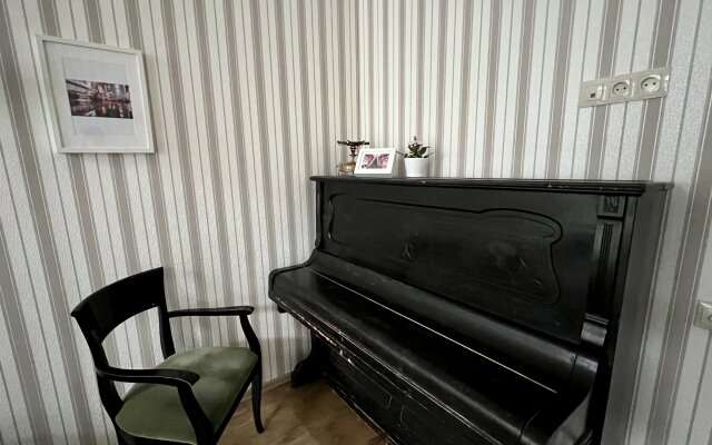 Мебелированные комнаты в доме Булгакова (1)