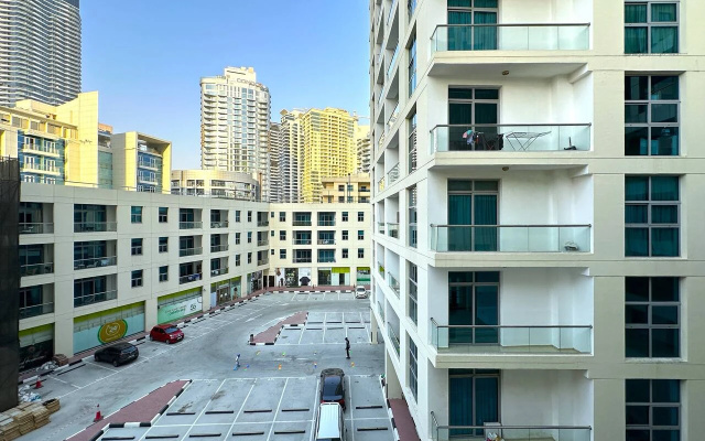 Ultra Luxury Fully Upgrade with Balcony in Dubai Marina Flat