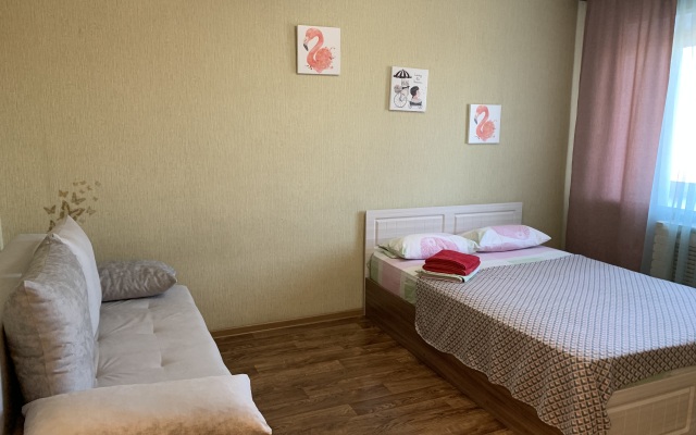 Apartamenty Kvartira V Tsentre Flat