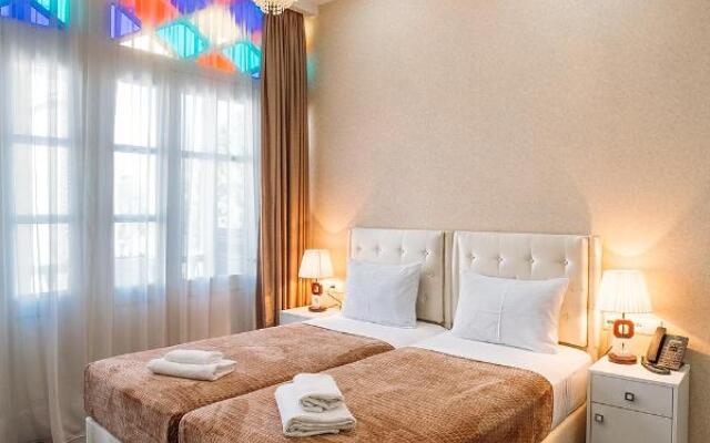 Aivani Hotel