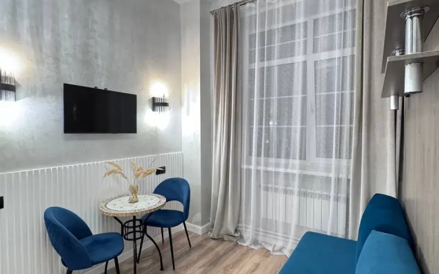Lucky Room U Kuskovskogo Lesoparka Apartments