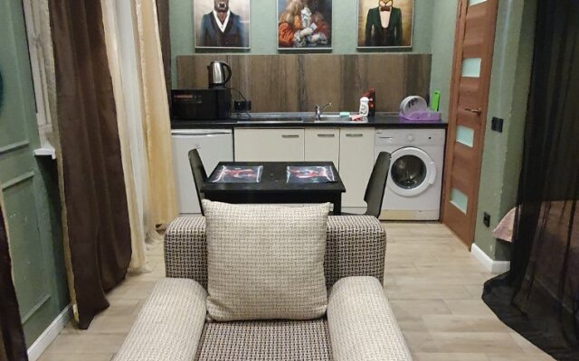 Studiya U Kristalla Apartments