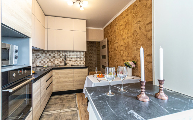 Квартира Большая Двухкомнатная на Селезнева