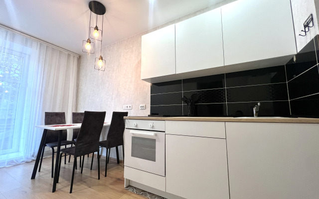 Ryadom S Morem Kvartiry54 Flat
