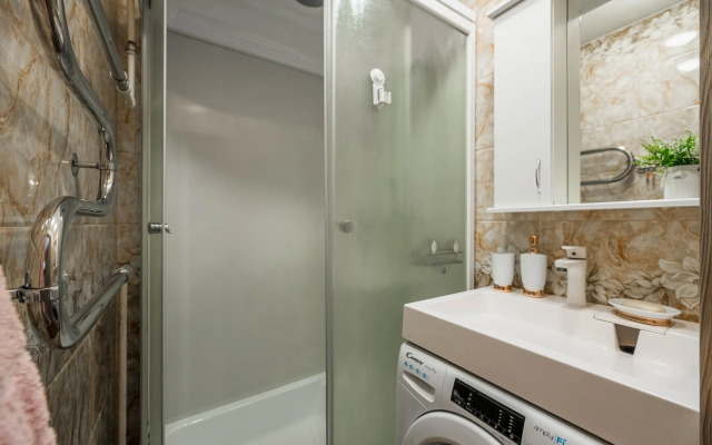 Квартира 2-комнатная близко к ЭКСПОфоруму