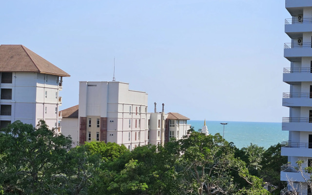 Studiya Na Pratamnake Flat