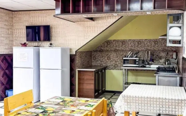 Kavkaz Hotel