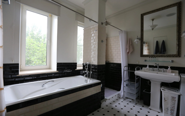 Семейная квартира у набережной