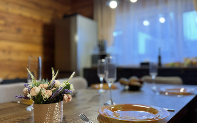 Uyutny Derevyanny Domik U Reki Private House