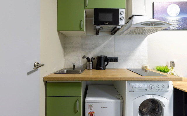 Апартаменты-студии около метро Лесная