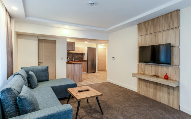 Отель Roys Hotel & Suites