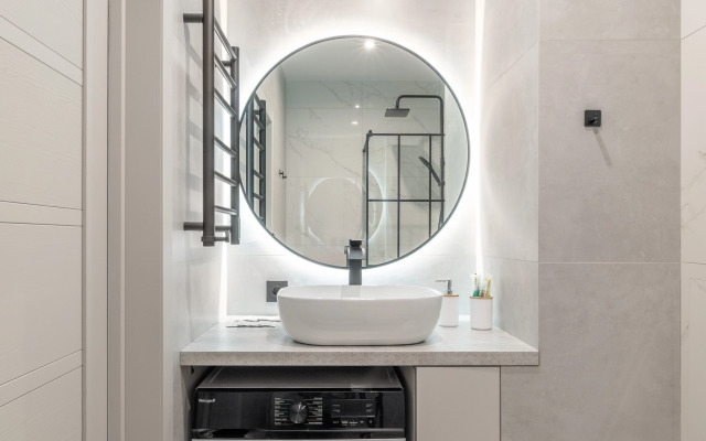 Апартаменты с креслом-коконом на балконе Stepanenkov на Свердлова 32б