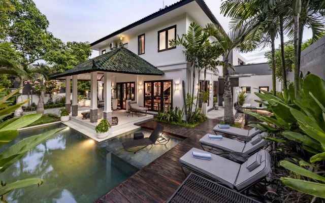 Вилла Gang Bima - Unique Retro Seminyak Private Mansion