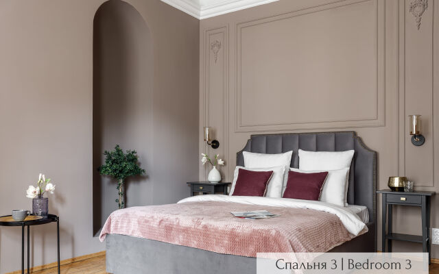 Апартаменты Minin Apartments у Эрмитажа 220 кв.м.