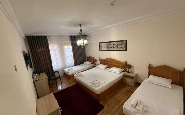 Poyi Kalon Terrace Guest house