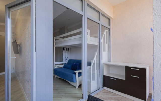 Апартаменты Двухкомнатные апартаменты с балконом в Светлана-парк