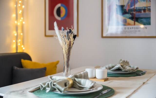 Апартаменты "Амели на Неве"