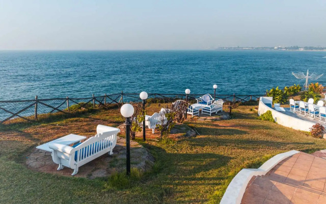 Golden Tulip Dar Es Salaam Hotel