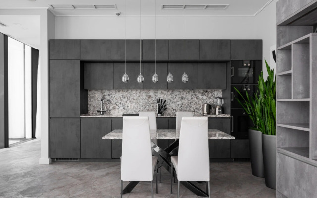 Stylish Corner Apartment in Neva Towers