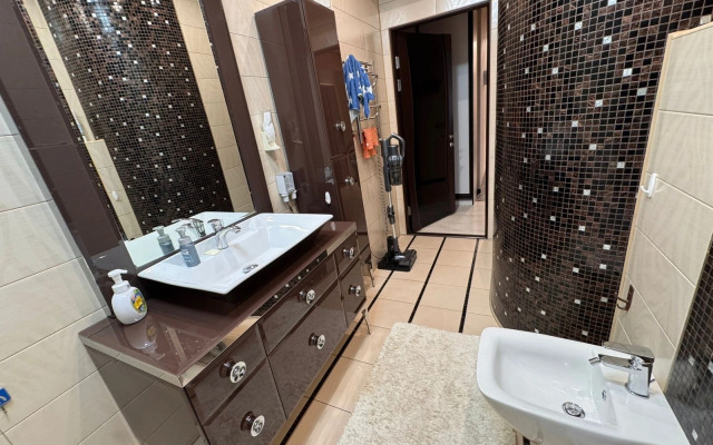 Квартира Уютная трехкомнатная квартира рядом с Горным Воздухом