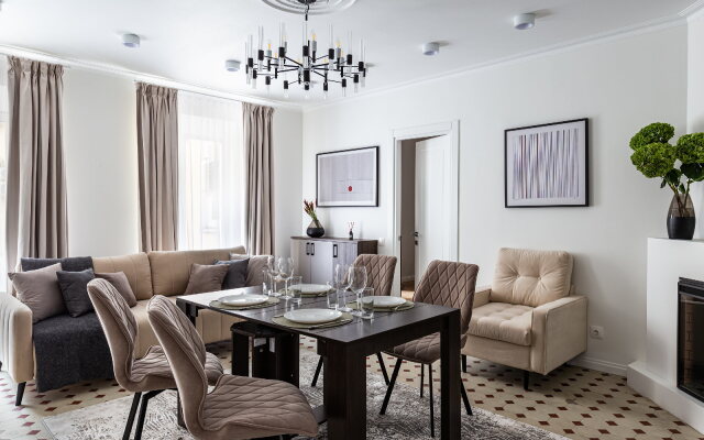 Letyourflat "Benua" (3 Bedrooms) Apartments