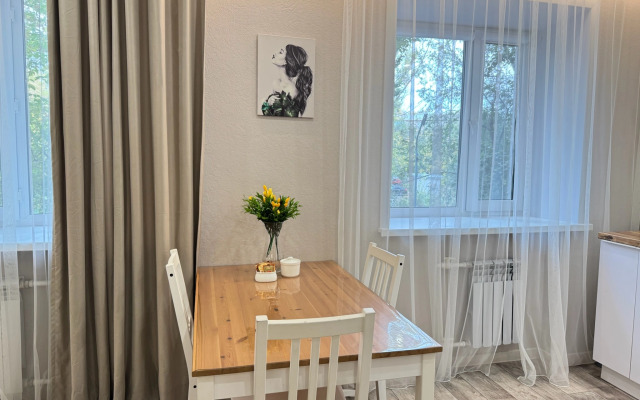 Elitnaya Studiya v Tsentre Goroda Flat