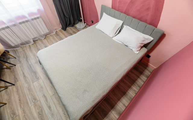 Ryadom s Arbatom i Megoy Flat