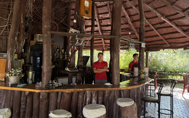 Kolorado Hotel